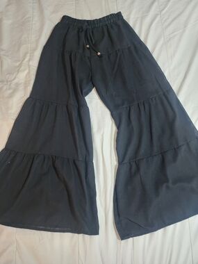 Black Tiered Wide-Leg Skirted Pants